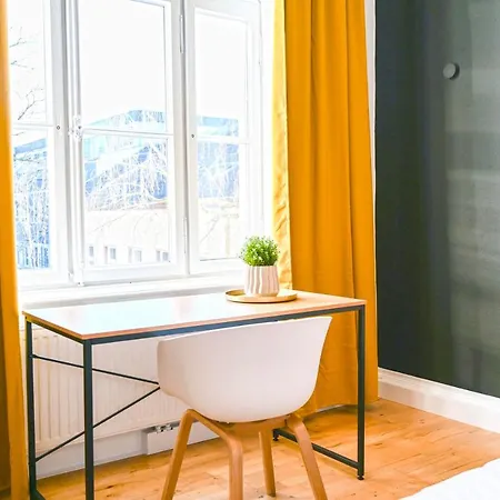 120qm Denkmal In Mit Stuck Und Balkon - Beuys - קרפלד