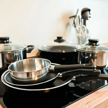 דירה 120qm Denkmal In Mit Stuck Und Balkon - Beuys - קרפלד