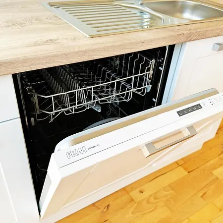 דירה 120qm Denkmal In Mit Stuck Und Balkon - Beuys -