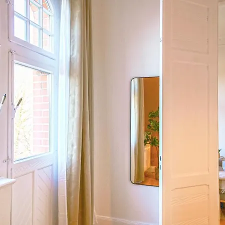 120qm Denkmal In Mit Stuck Und Balkon - Beuys - דירה *