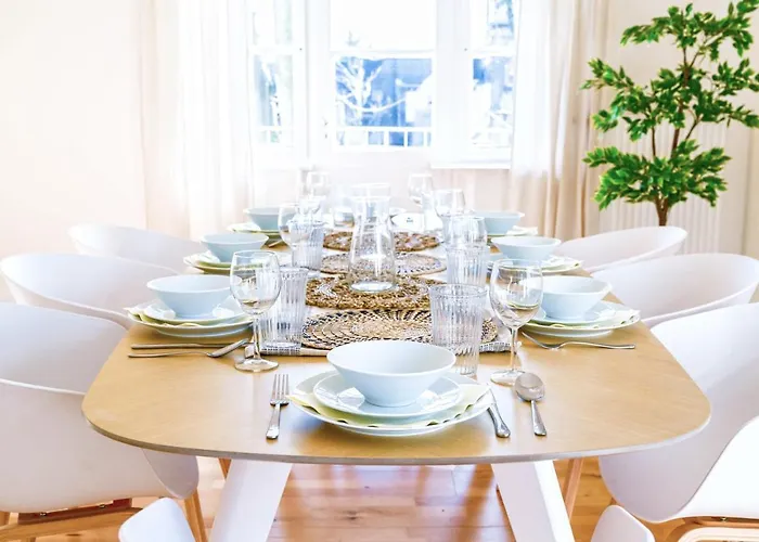 120qm Denkmal In Mit Stuck Und Balkon - Beuys - 克雷费尔德