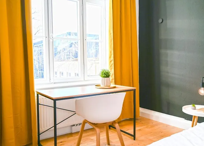 120qm Denkmal In Mit Stuck Und Balkon - Beuys - 克雷费尔德