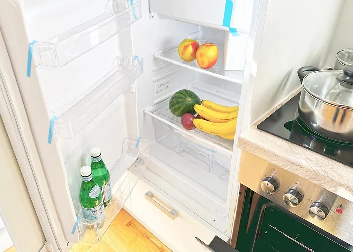 120qm Denkmal In Mit Stuck Und Balkon - Beuys -